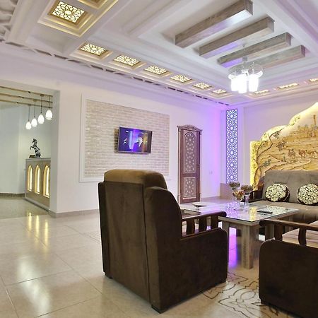 sim sim bukhara Bed & Breakfast Bagian luar foto
