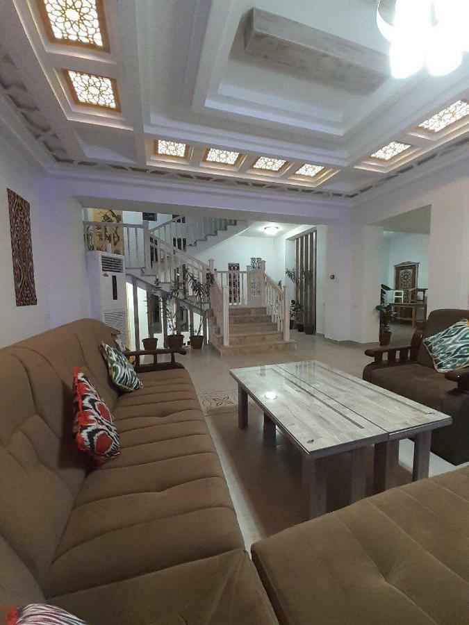 sim sim bukhara Bed & Breakfast Bagian luar foto