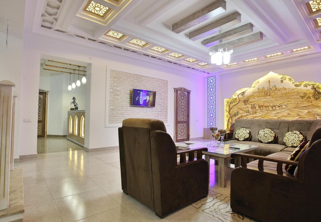 sim sim bukhara Bed & Breakfast Bagian luar foto