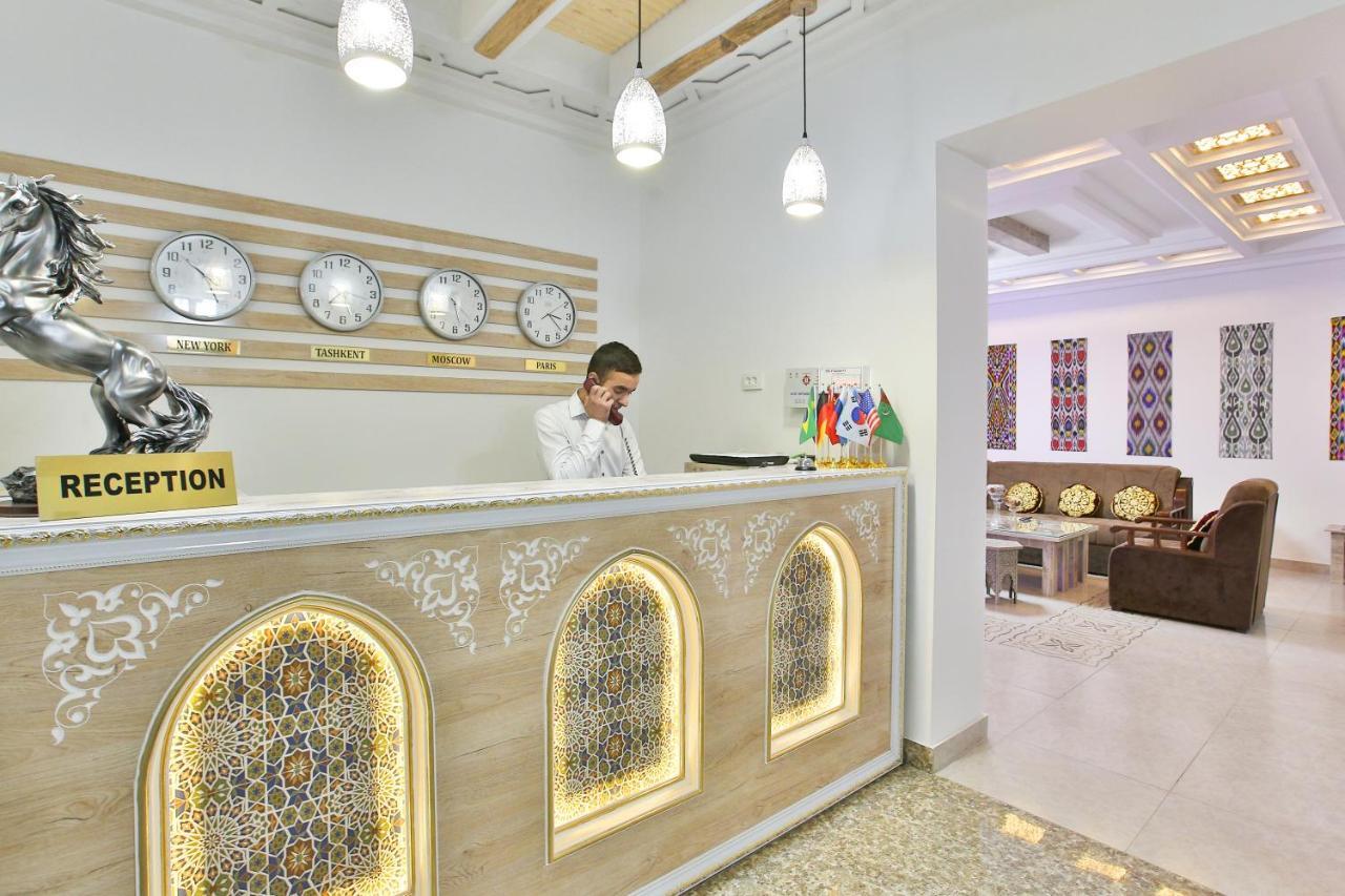sim sim bukhara Bed & Breakfast Bagian luar foto