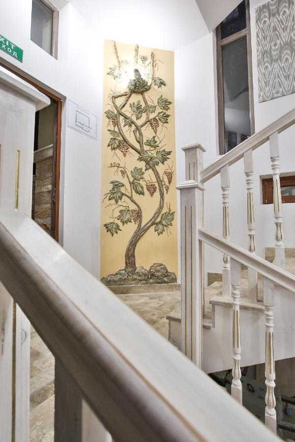 sim sim bukhara Bed & Breakfast Bagian luar foto