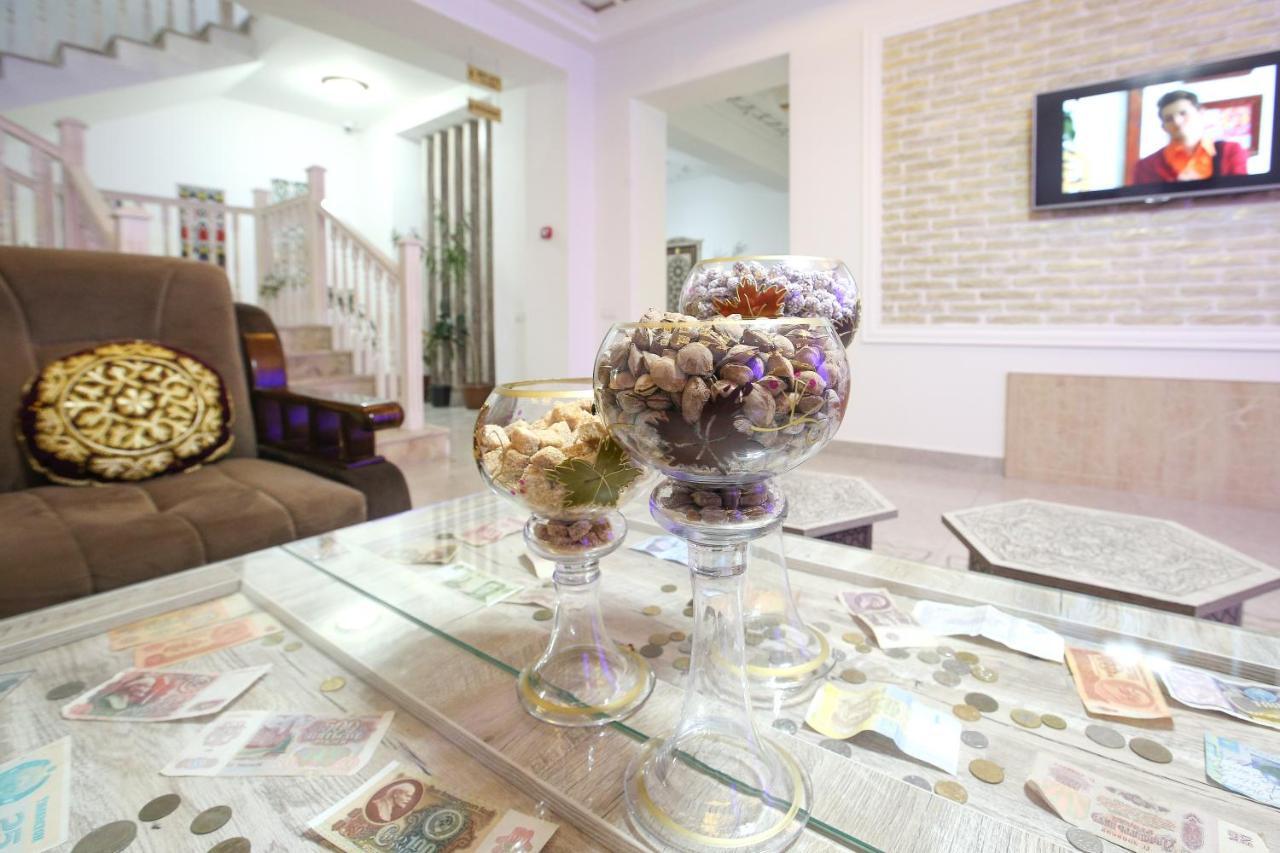 sim sim bukhara Bed & Breakfast Bagian luar foto