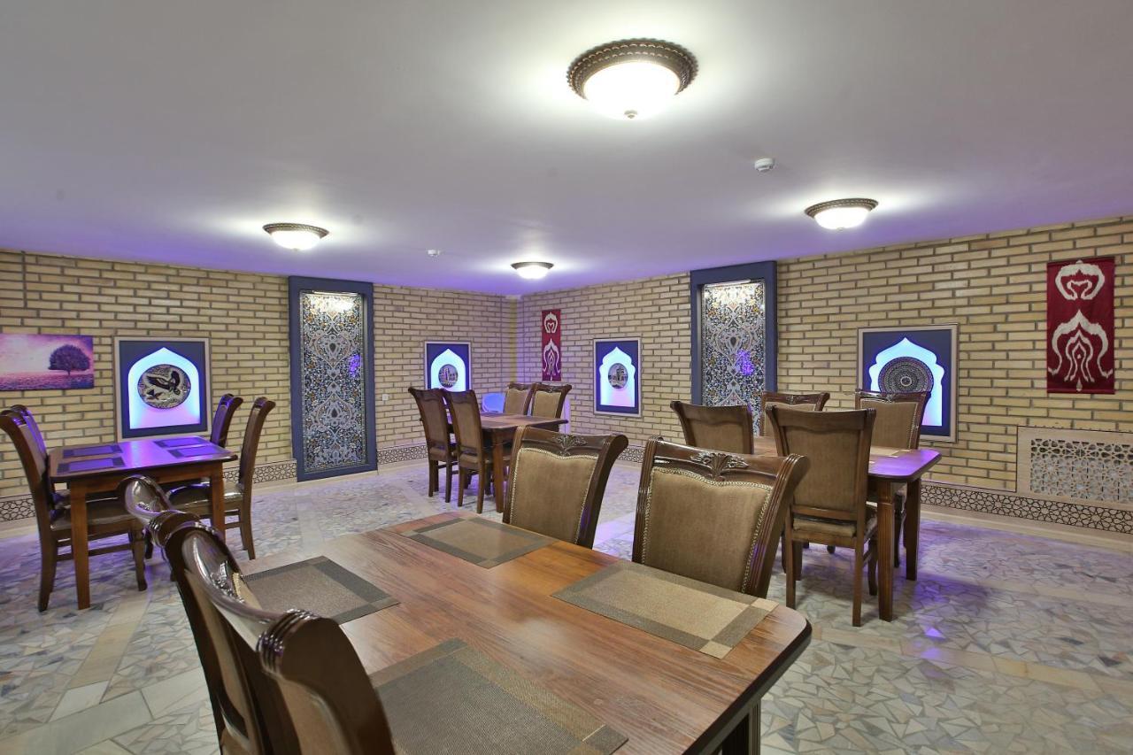 sim sim bukhara Bed & Breakfast Bagian luar foto