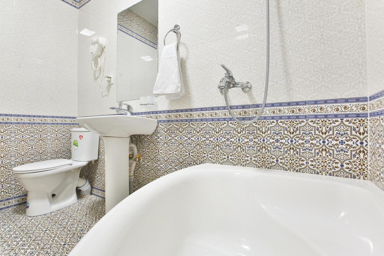 sim sim bukhara Bed & Breakfast Bagian luar foto
