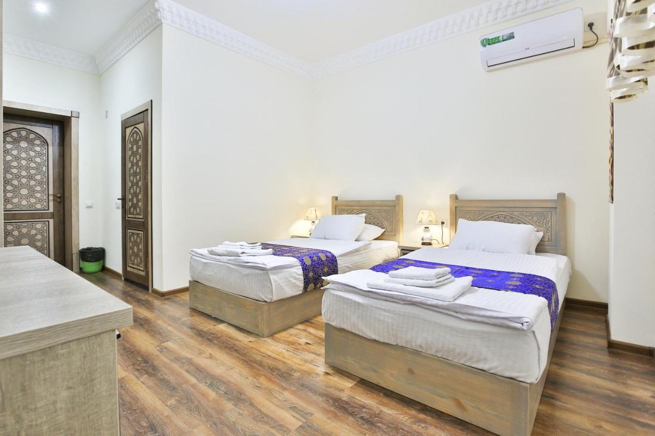 sim sim bukhara Bed & Breakfast Bagian luar foto